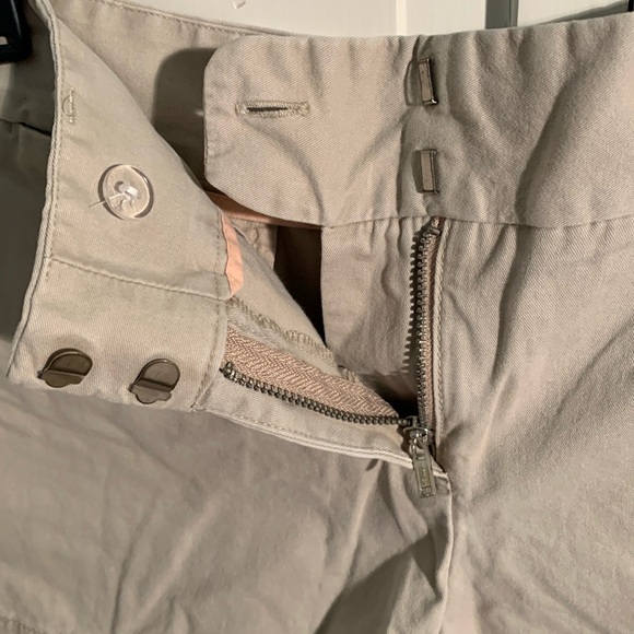 Ann Taylor Loft Khaki Chino shorts - Picture 4 of 9